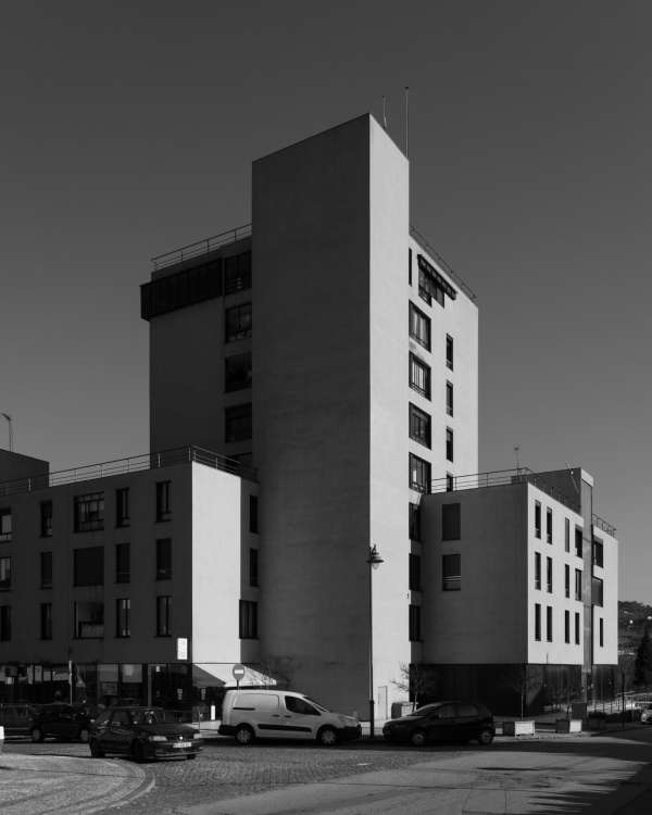 residential and commercial building in arcos de valdevez